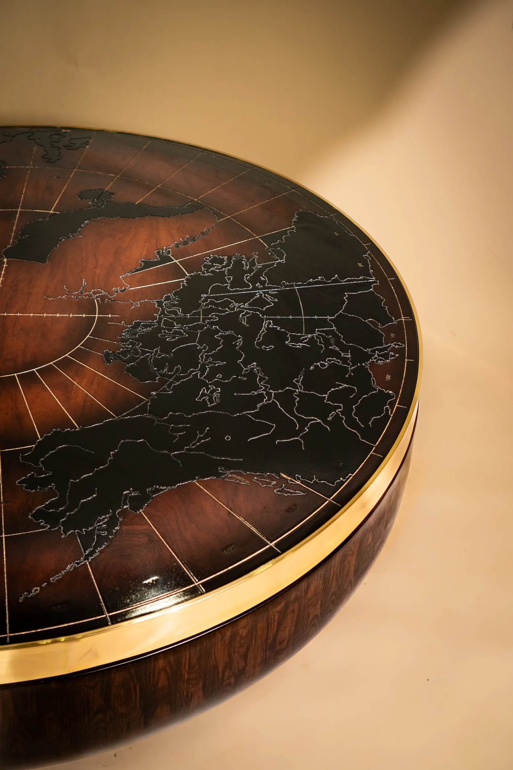 World Map Center Table - Image 2