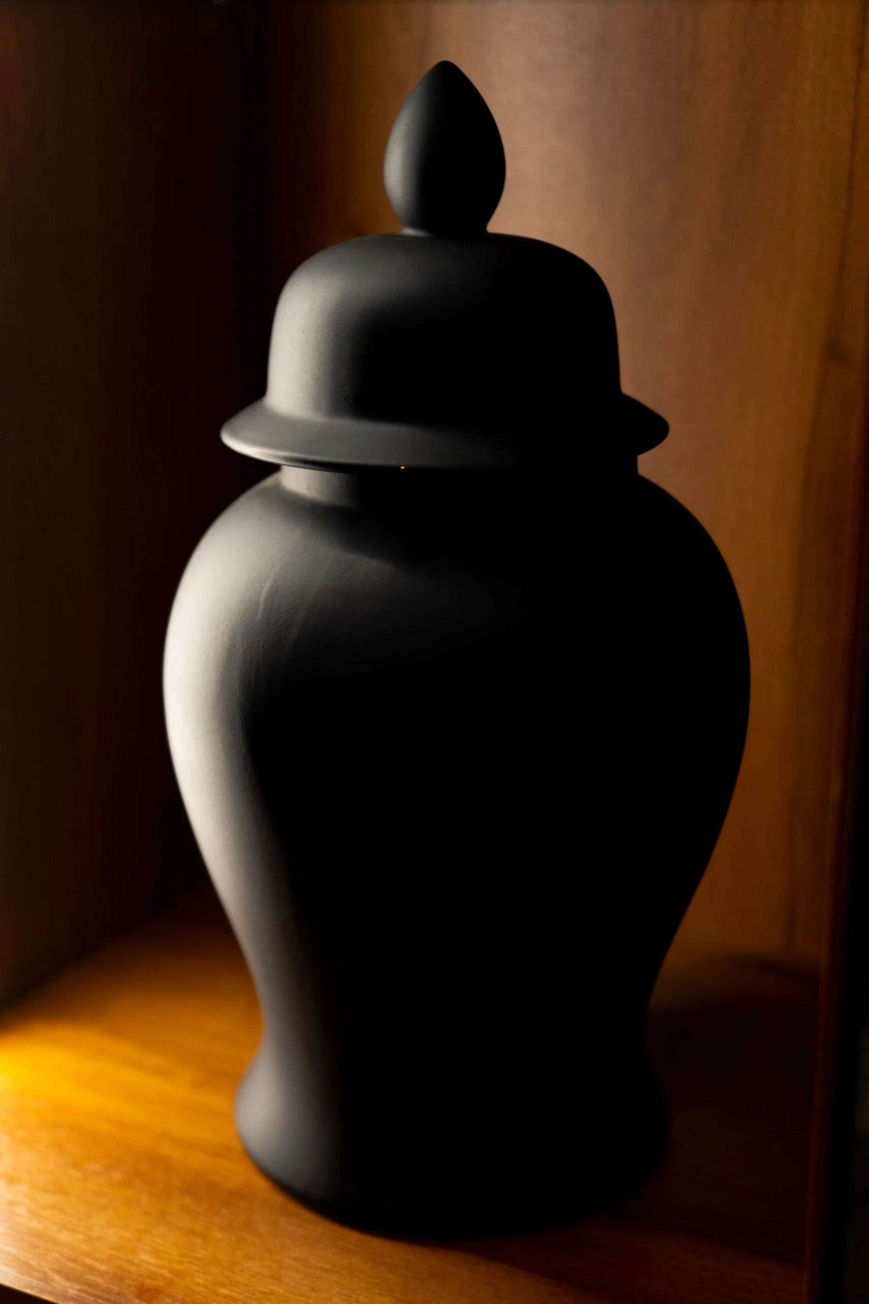 Stella Black Vase - Image 2