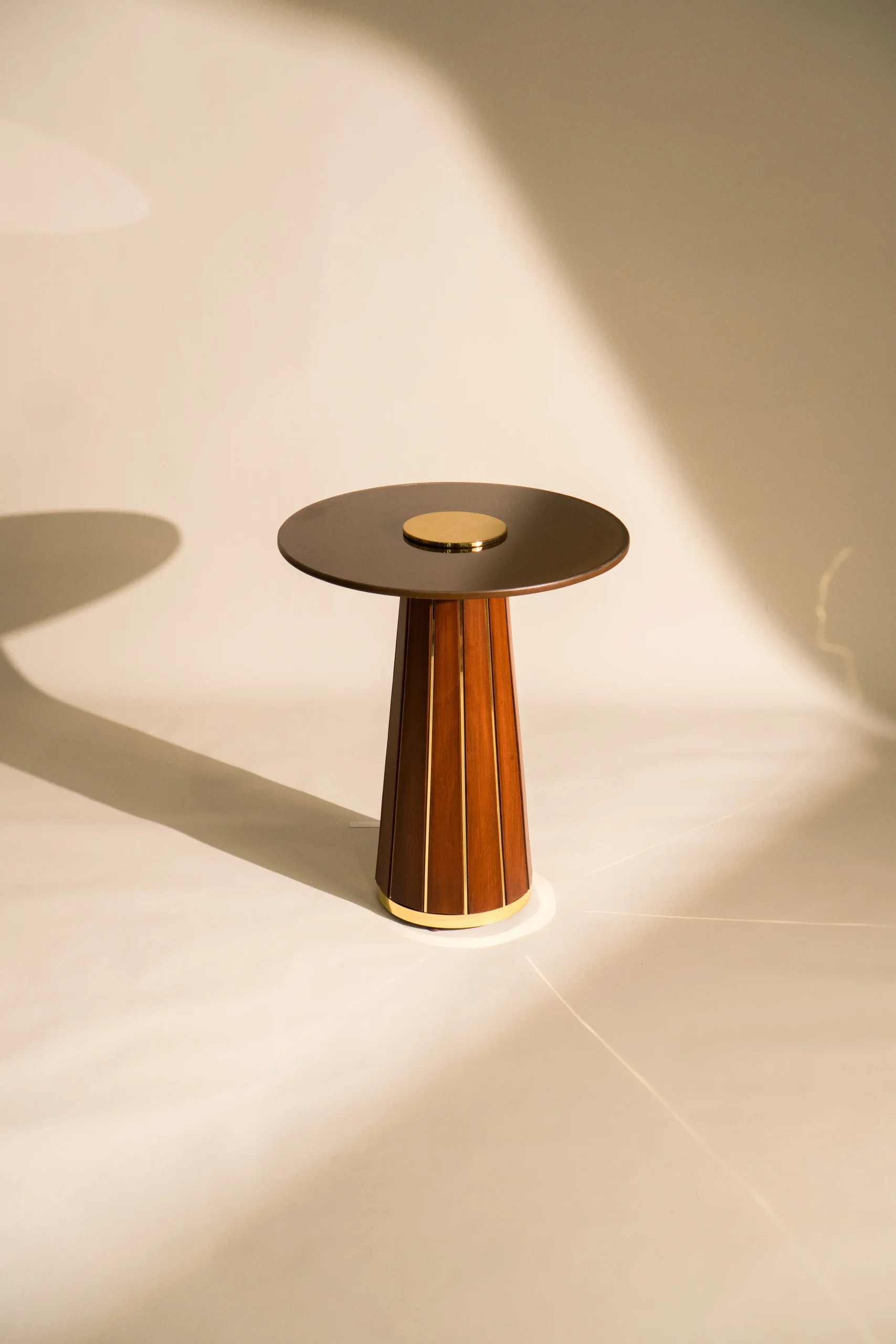 Nexus Table - Image 2