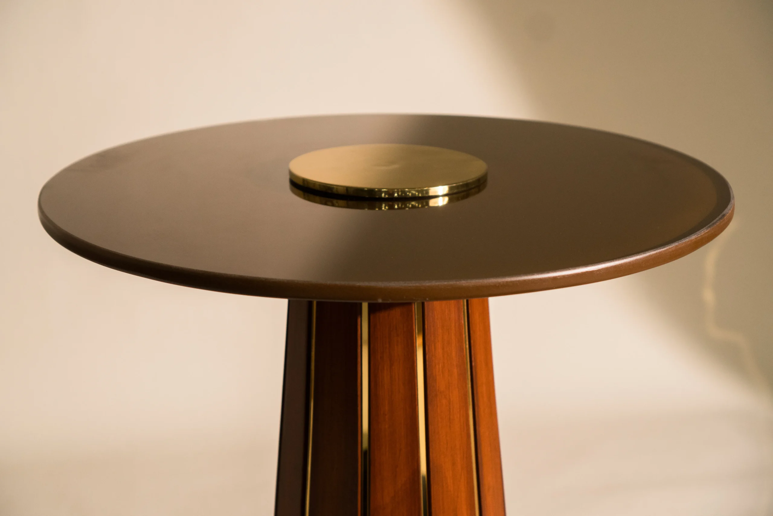 Nexus Table - Image 3