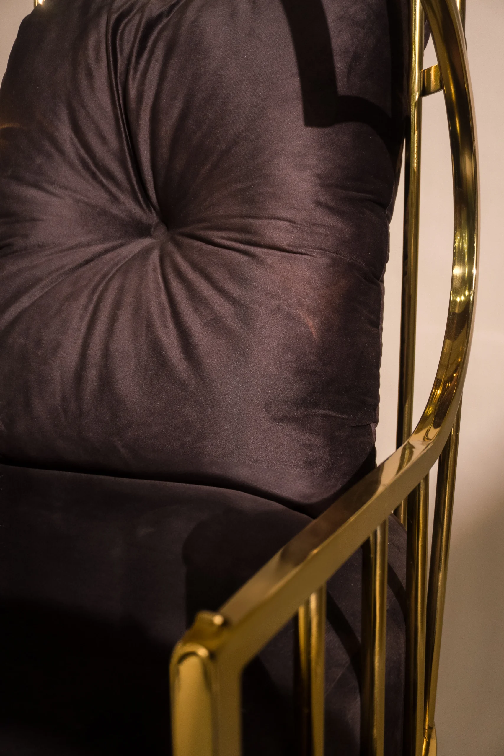 Royal Dome Chair - Image 2